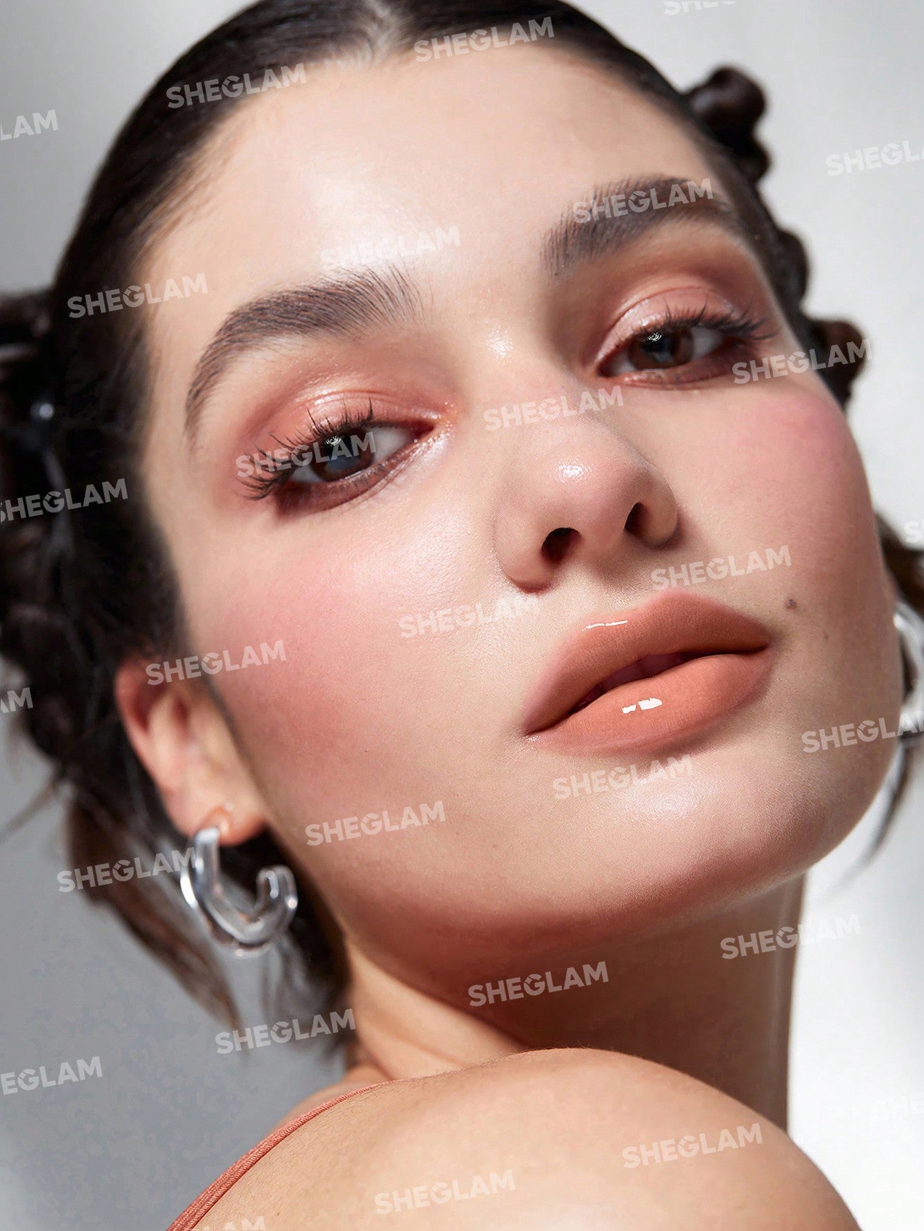 SHEGLAM POUT-PERFECT SHINE LIP PLUMPER -  IN BLOOM - PEACHY PINK