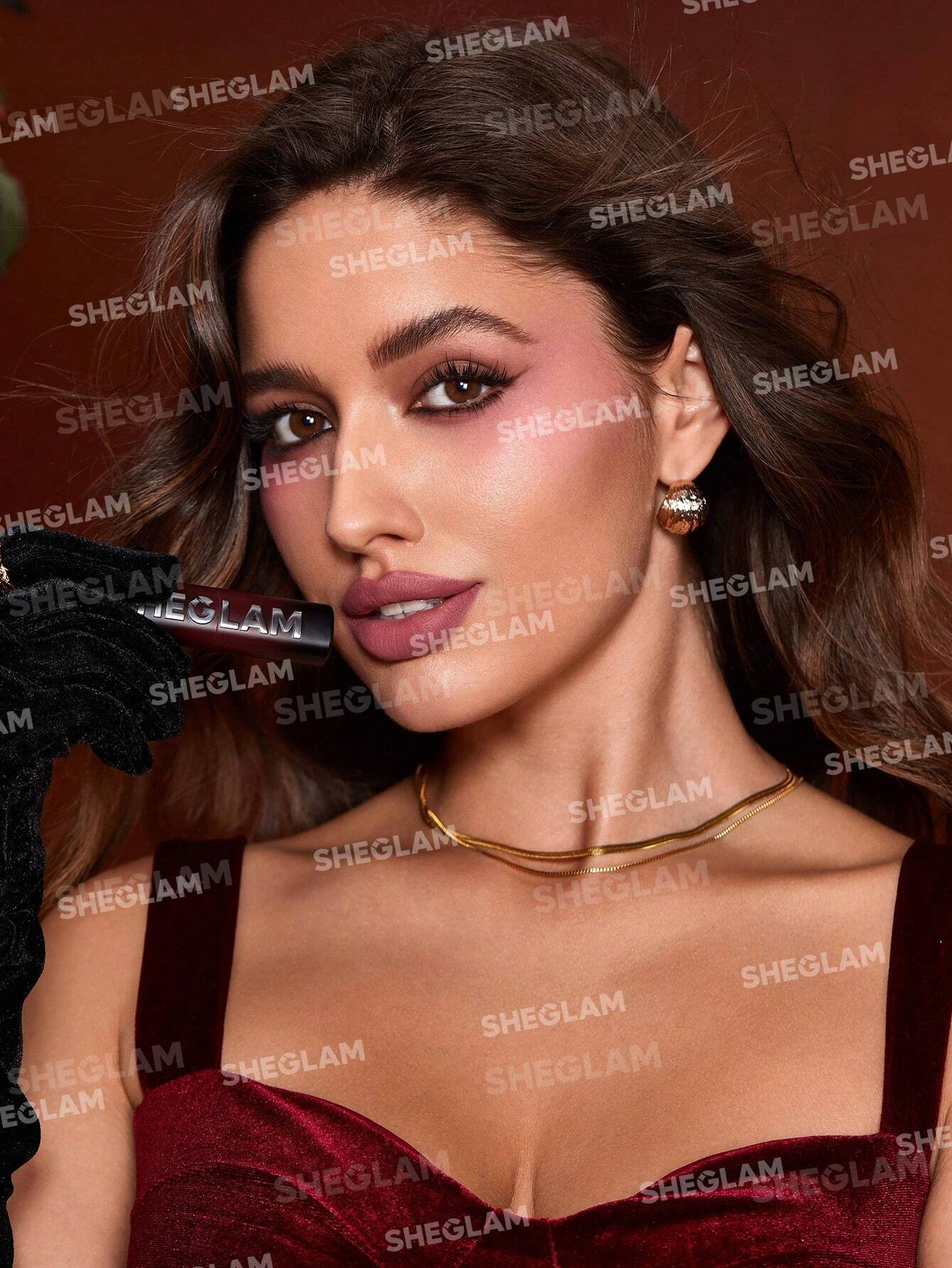 SHEGLAM EMBER ROSE DYNAMATTE BOOM LONG LASTING MATTE LIPSTICK 4 PCS SET