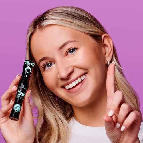 ESSENCE LASH PRINCES FALSE LASH EFFECT MASCARA GREEN