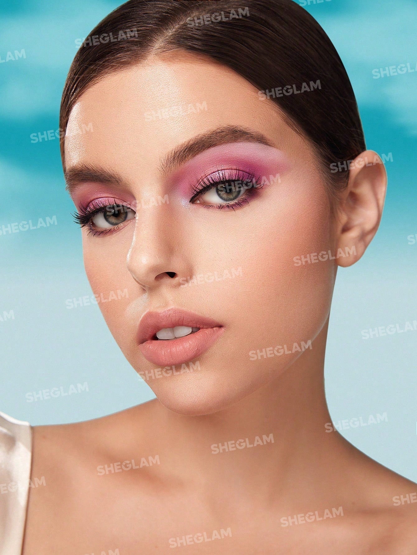 SHEGLAM  VIOLET VISION 12 COLOR PALETTE